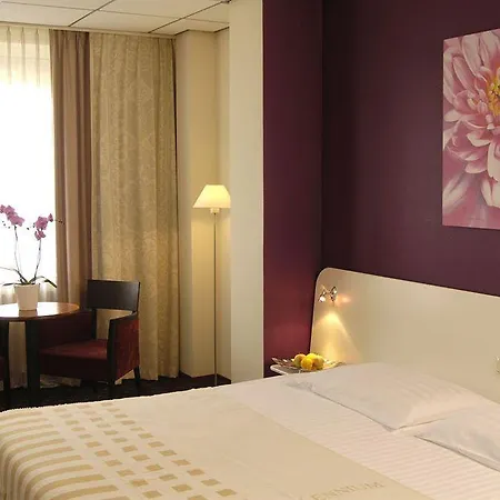 Fletcher Stadshotel מלון