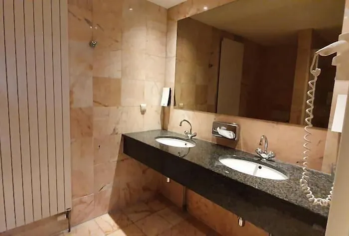 Fletcher Stadshotel 4*