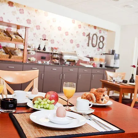 Fletcher Stadshotel Hotell 4*