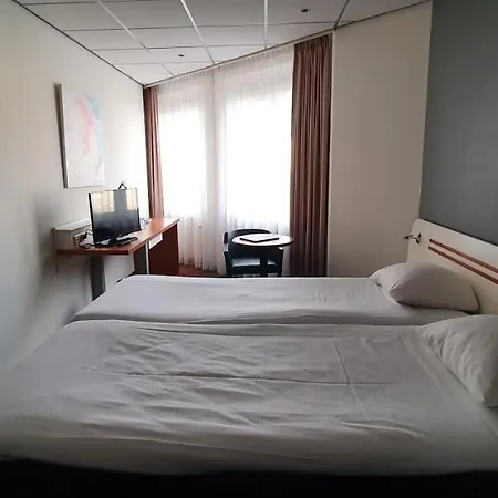 Fletcher Stadshotel Hotel 4*