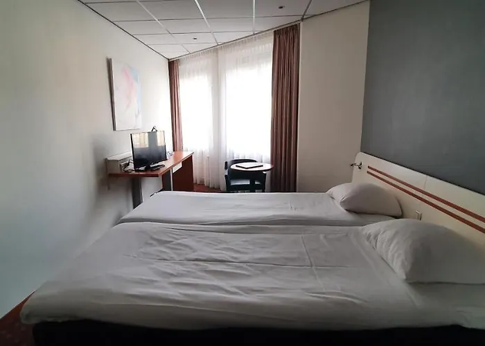 Fletcher Stadshotel Hotel 4*