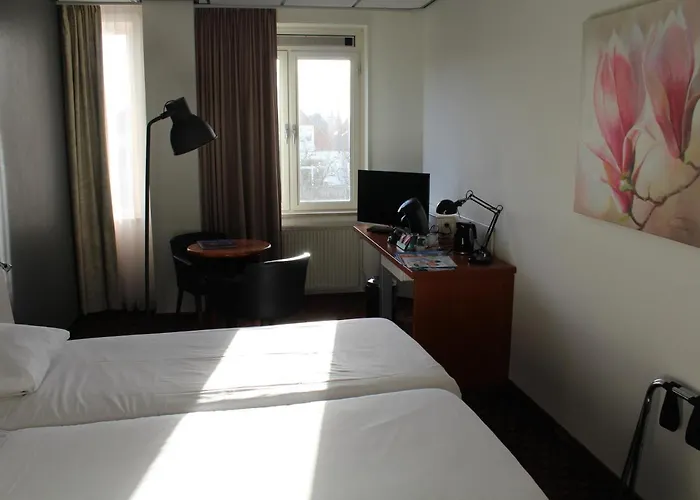 Fletcher Stadshotel Hotel 4*